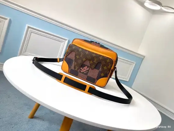 Firstbag LOUIS VUITTON BAG MESSAGER 0505